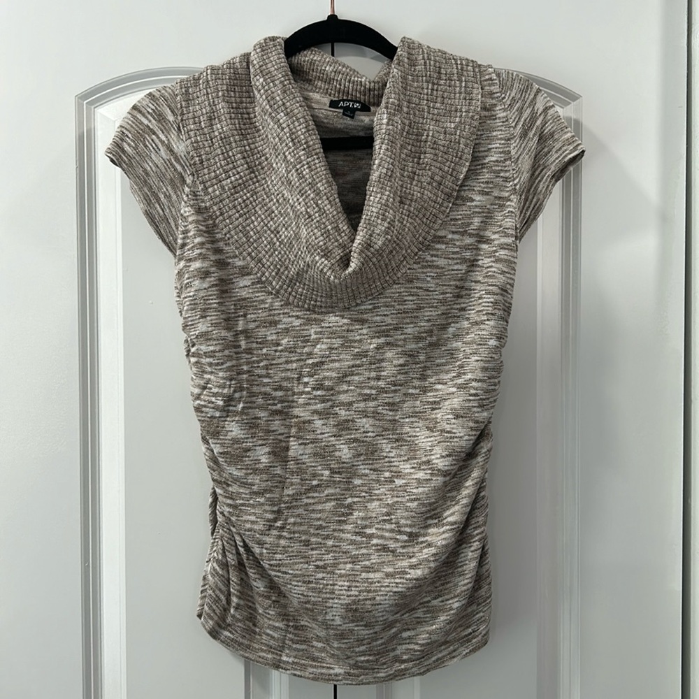 APT 9 Short Sleeve Sweater Size S ** LIKE NEW CONDITION